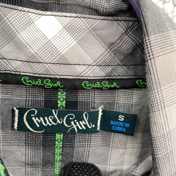 Cruel Girl Shirt Womens  Small Black Gray Green Snaps Embroidered Cowgirl Shirt - Picture 6 of 13